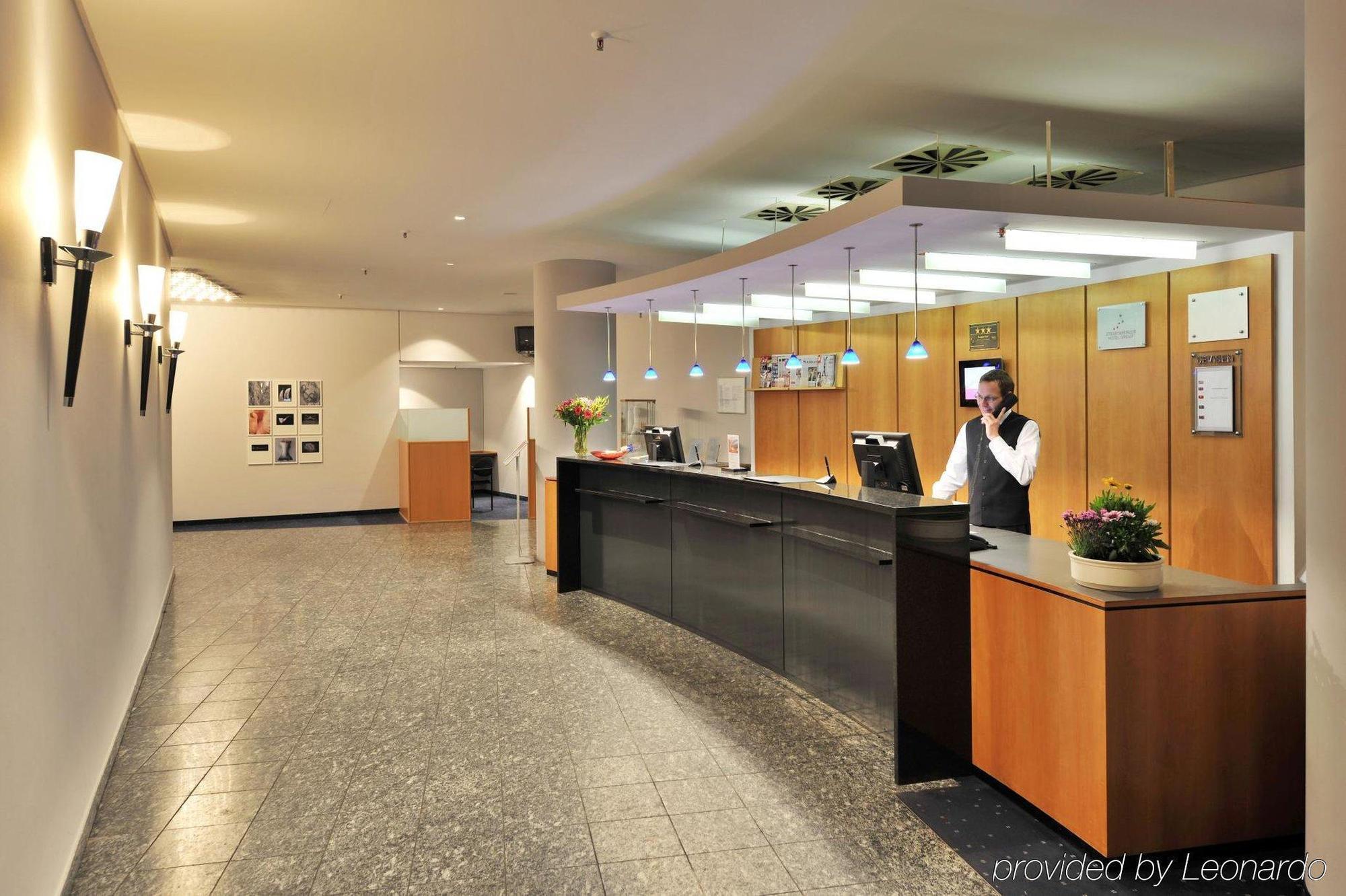 Intercityhotel Kiel Beltér fotó